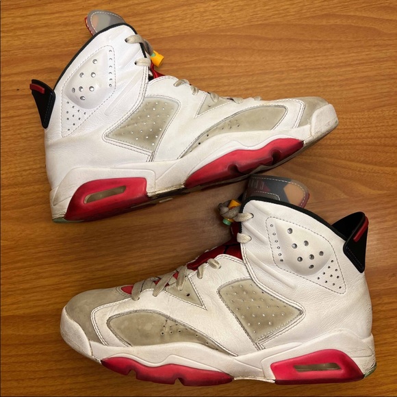Jordan 6 Hare - Picture 2 of 9